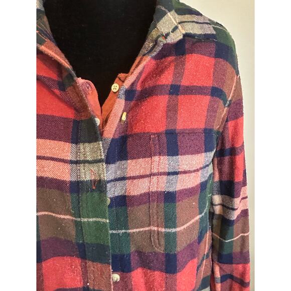 American Eagle Women’s Boyfriend Fit Flannel Shirt Medium Plaid Soft Button Down - Picture 2 of 4